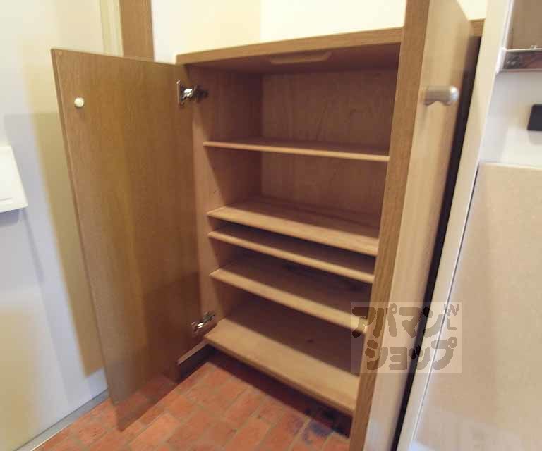 収納　靴箱です。