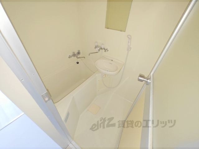 バス・シャワールーム　バス