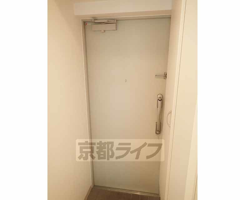 その他設備　しっかりとしたドアです。