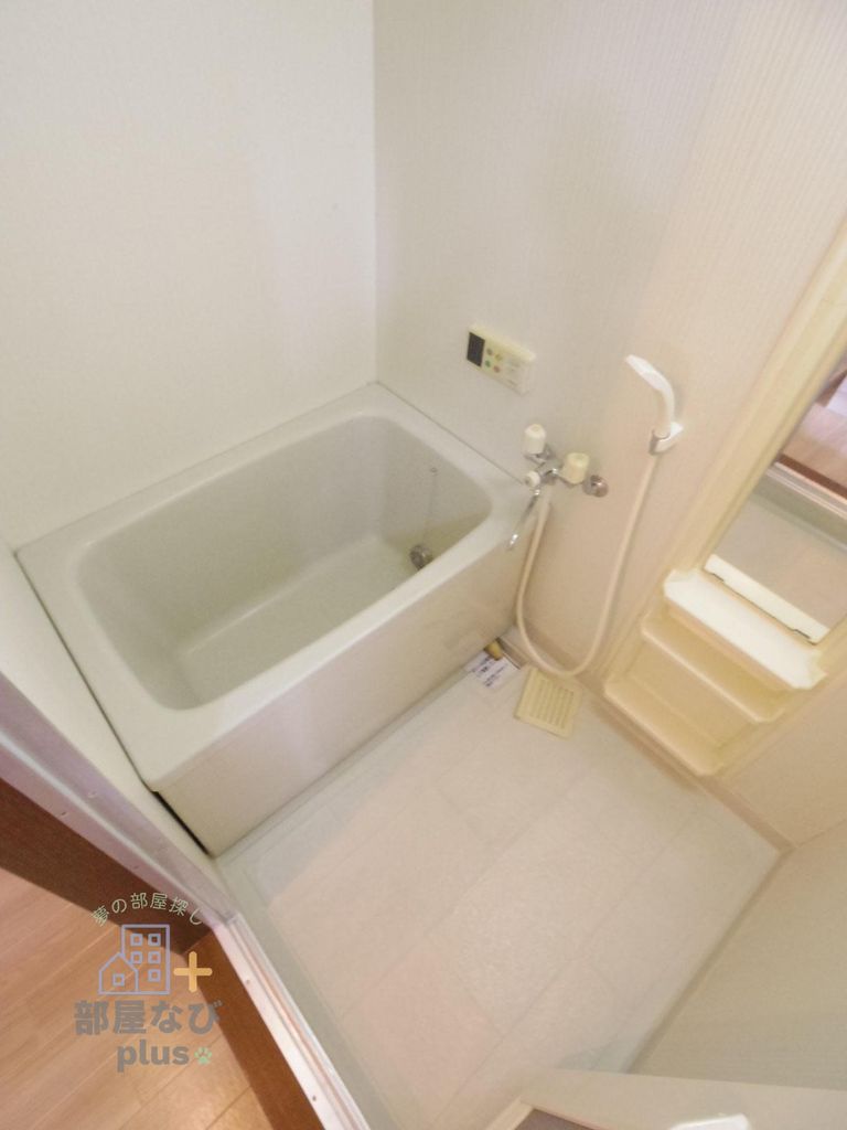 バス・シャワールーム　※他号室写真です