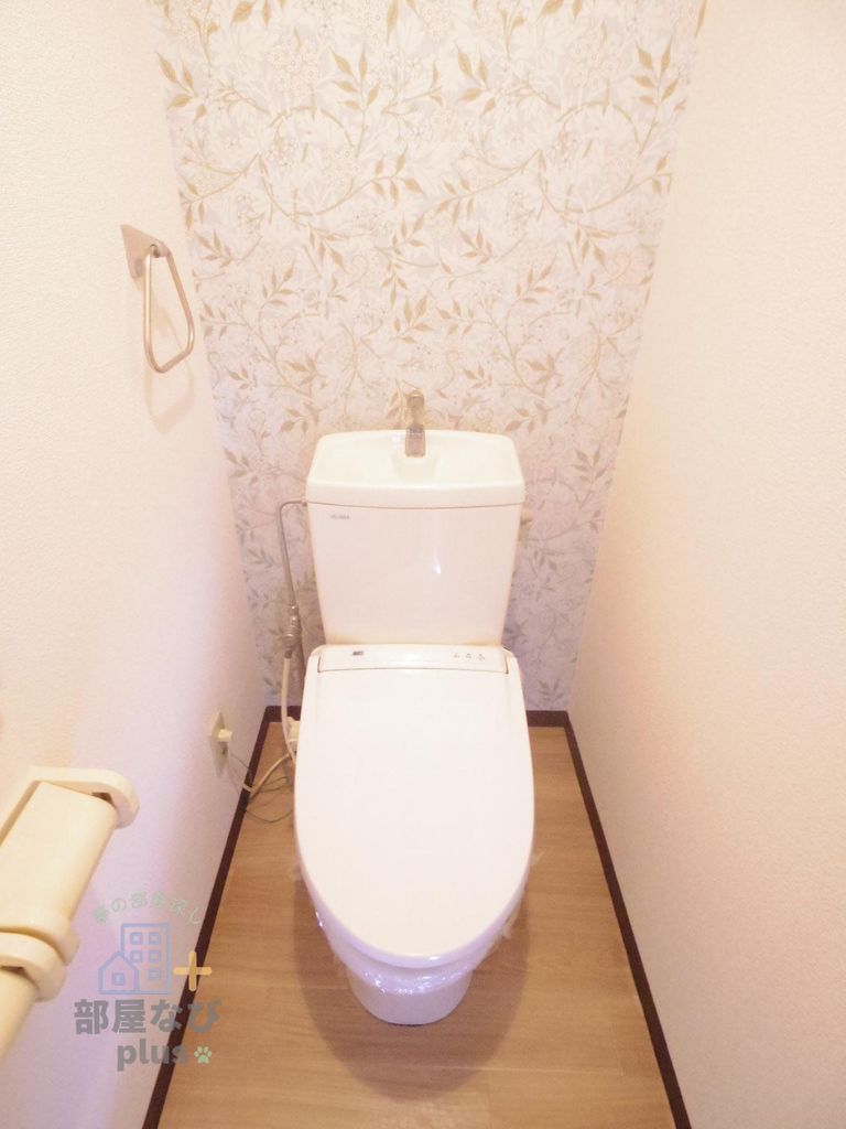 トイレ　※他号室写真です