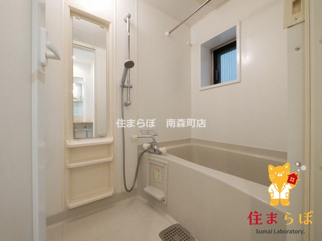 バス・シャワールーム　「見た目じゃなく、心に“しっくりくる”を大切に。」