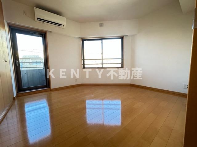 その他部屋・スペース　明るい色調の室内です