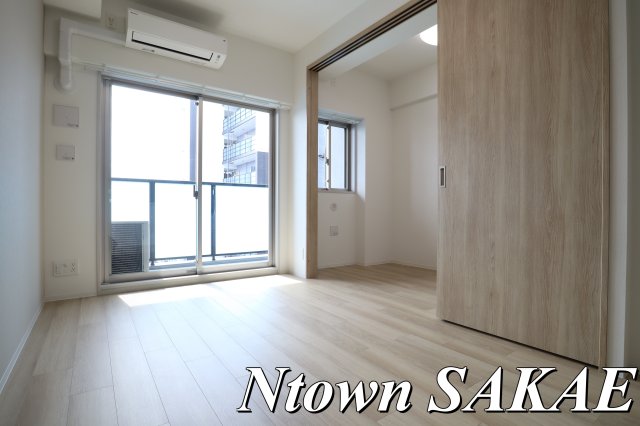 居室・リビング　こちらの居間で趣味の時間をお楽しみください