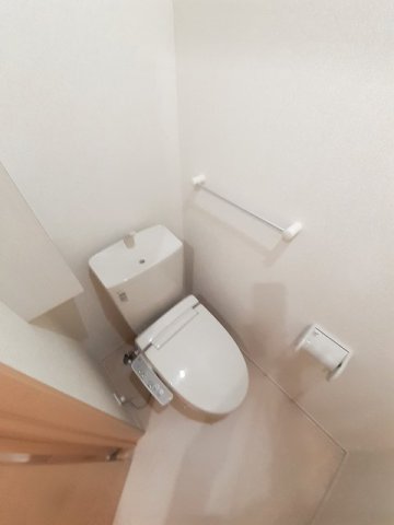 トイレ　落ち着いたトイレです