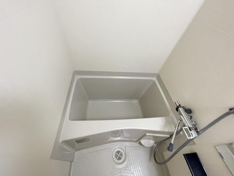 バス・シャワールーム　コンパクトで使いやすいお風呂です