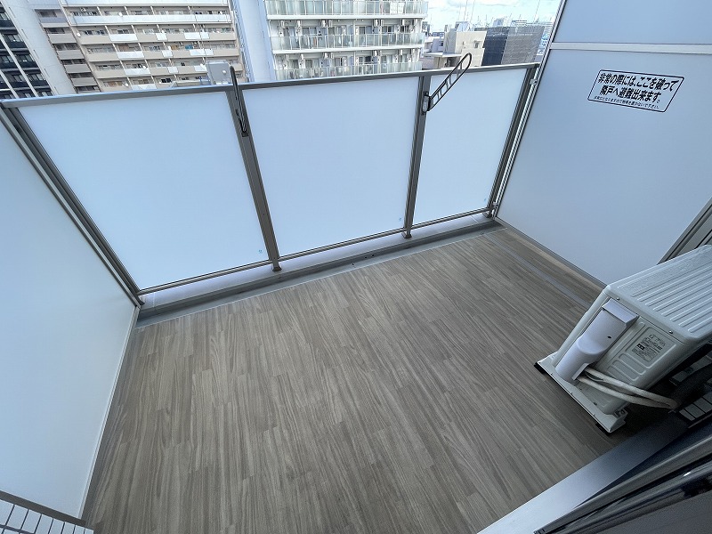 バルコニー　開放的で明るい空間を演出してくれるバルコニーです