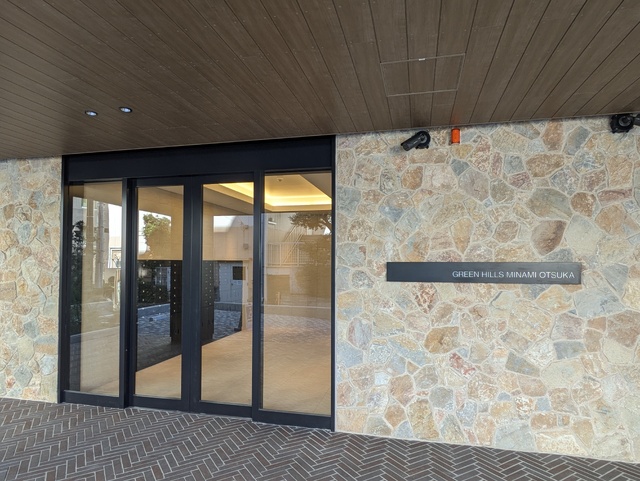 エントランス　エントランス