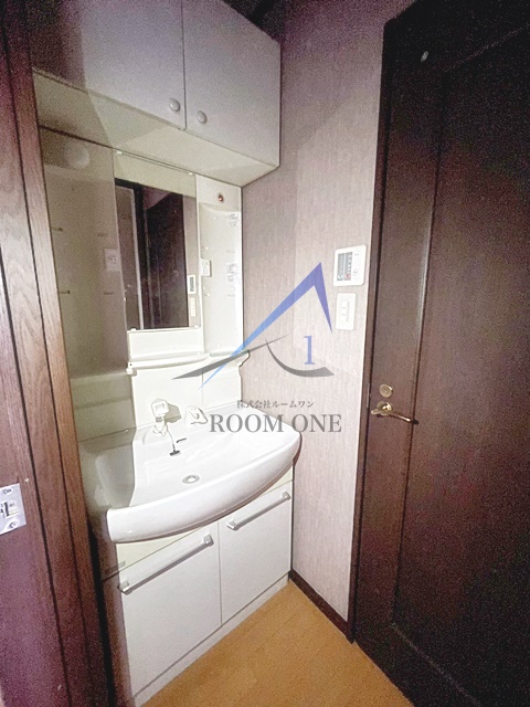 洗面設備　洗面台です。