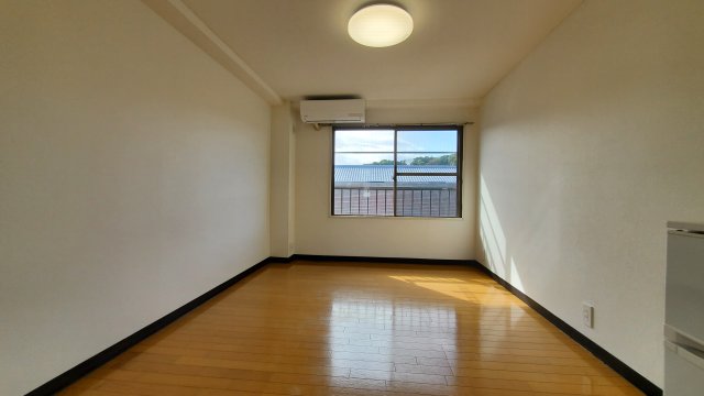 居室・リビング　2023年2月撮影※現況を優先致します。