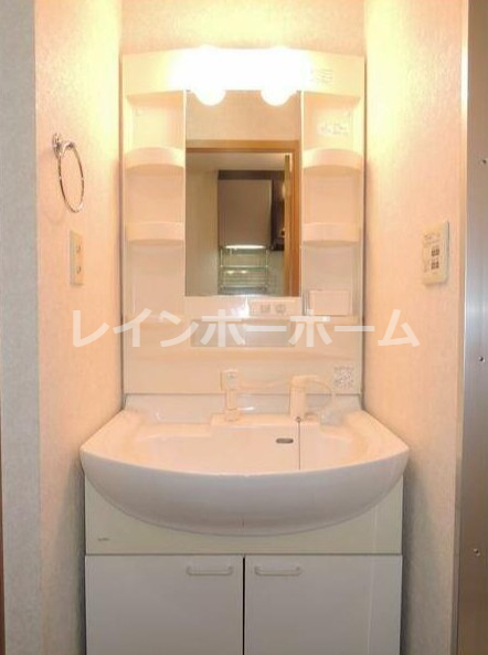 洗面設備　脱衣スペースもあります