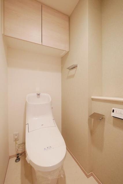 トイレ　温水洗浄便座