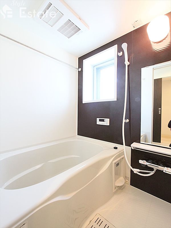 バス・シャワールーム　バスルーム