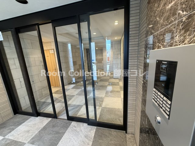 エントランス　同シリーズイメージ写真 反転色違い 現況と異なる場合現況優先