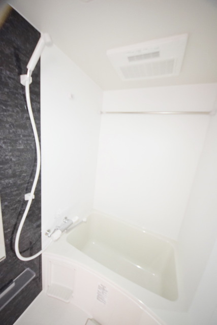 バス・シャワールーム　～快適なお風呂ですよっ～