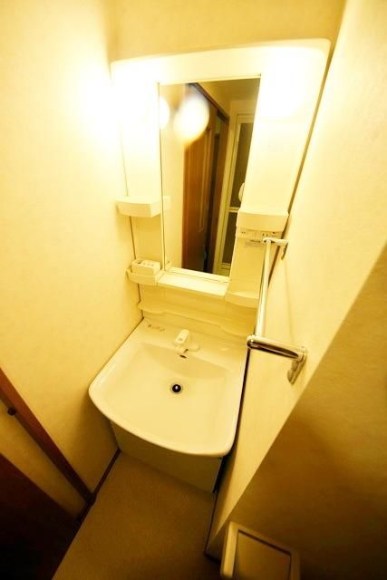 洗面設備　同物件別部屋写真
