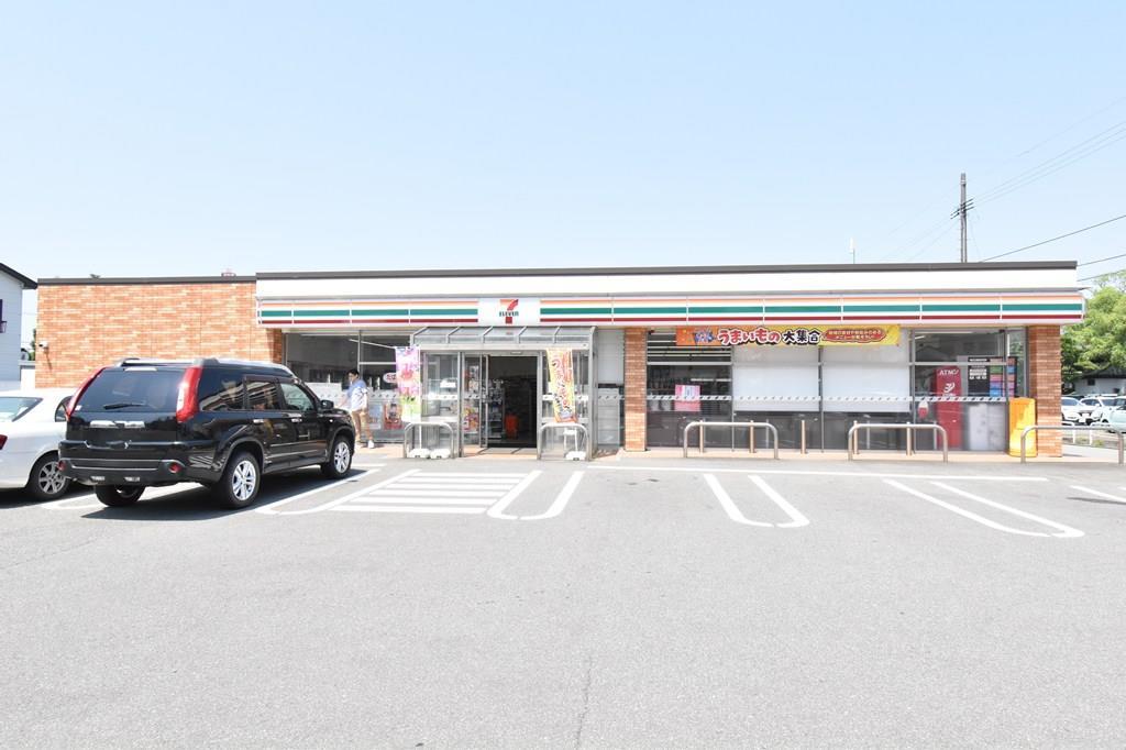 コンビニ　セブンイレブン秋田大町4丁目店（コンビニ）まで80m