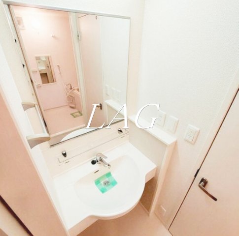 洗面設備　独立洗面台です。