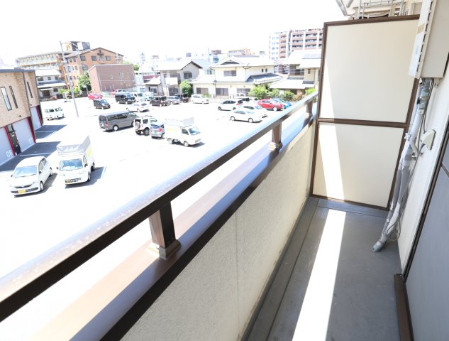 バルコニー　陽当たり良好なバルコニーです