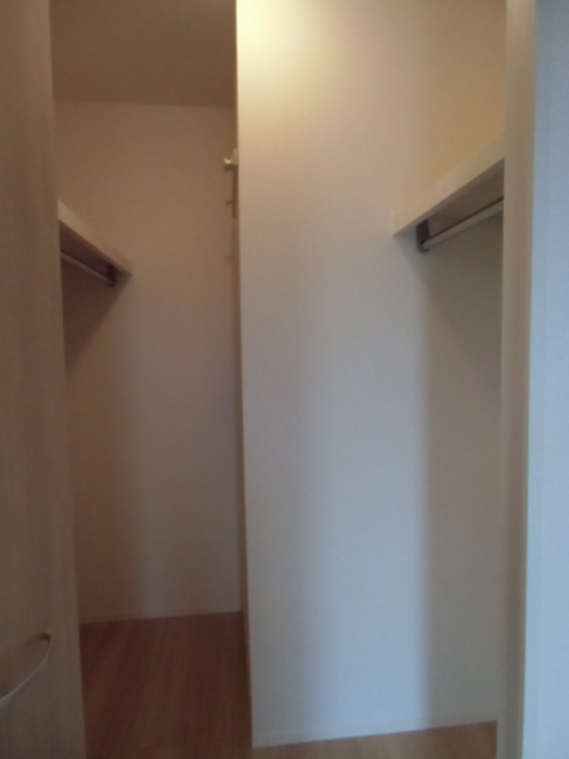 収納　ウォークインクローゼット