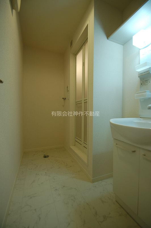 洗面設備　洗髪洗面化粧台