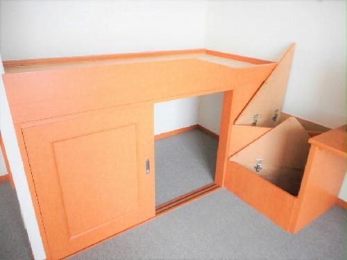 収納　ベッド下、階段下は大容量収納！