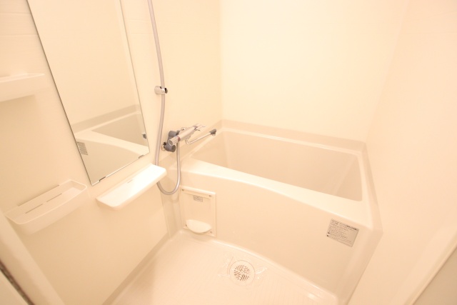 バス・シャワールーム　※別室の参考写真の為、現況優先です。