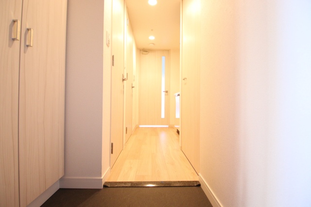 玄関　※別室の参考写真の為、現況優先です。