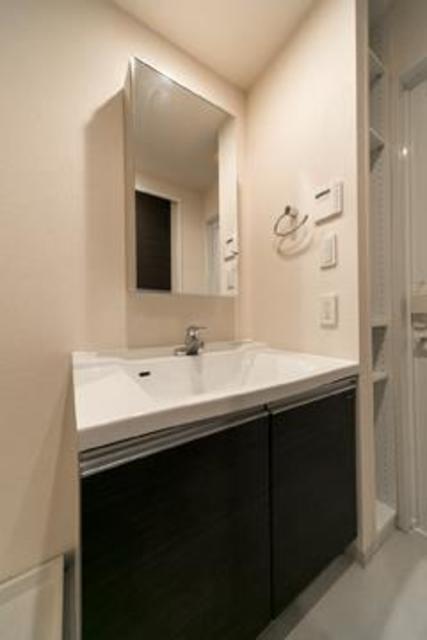 洗面設備　※写真は同タイプ住戸です。