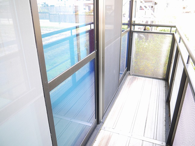 バルコニー　開放的で明るい空間を演出してくれるバルコニーです
