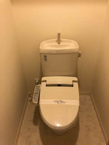 トイレ　温水洗浄便座♪