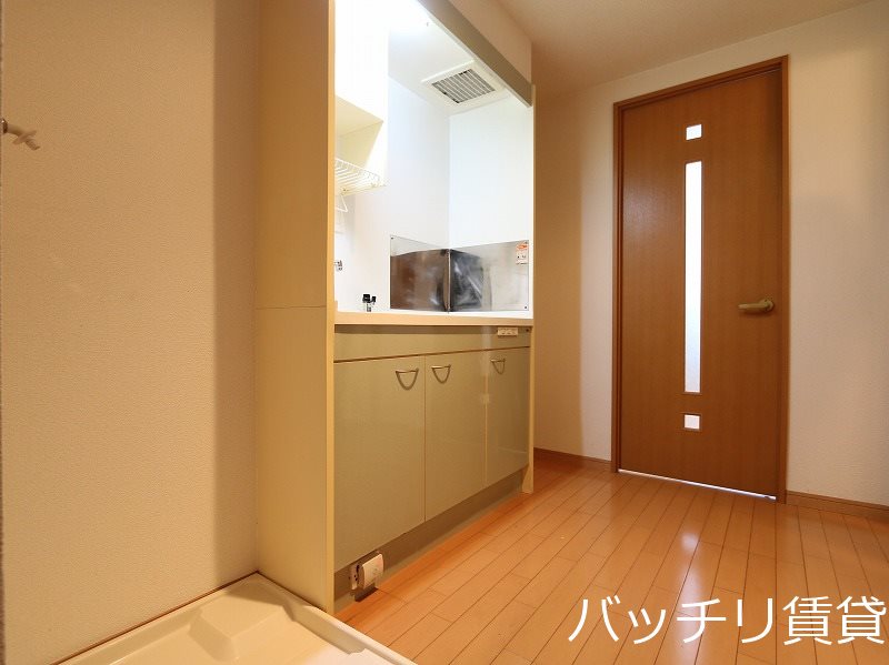 キッチン　同型タイプの為、現状を優先いたします