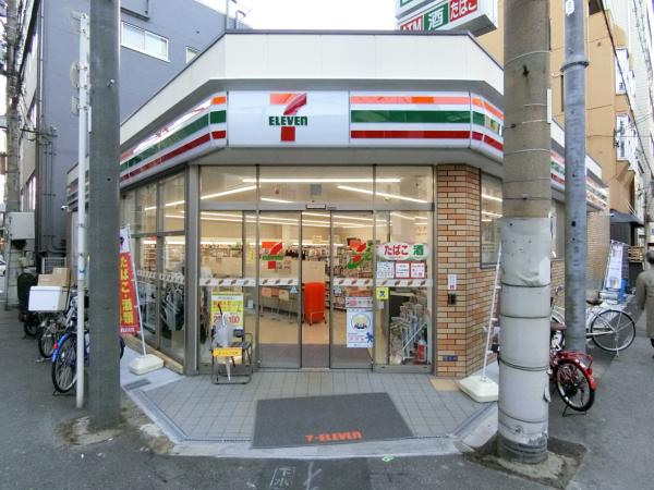 コンビニ　セブンイレブン大阪安堂寺町1丁目店（コンビニ）まで182m