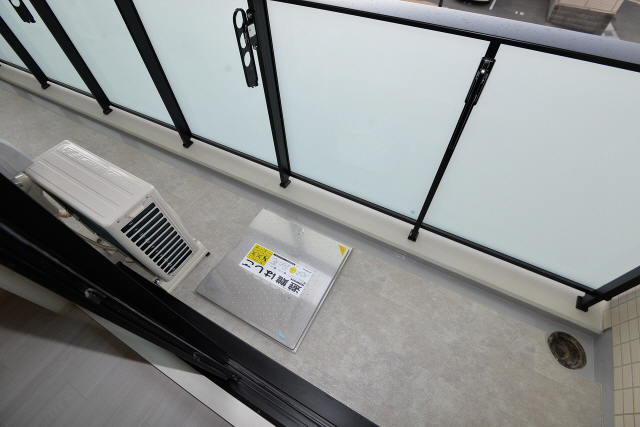 バルコニー　外からの目が気にならないバルコニーで洗濯物が干せます