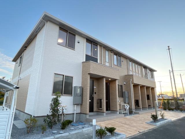 エントランス　外観写真（昼）