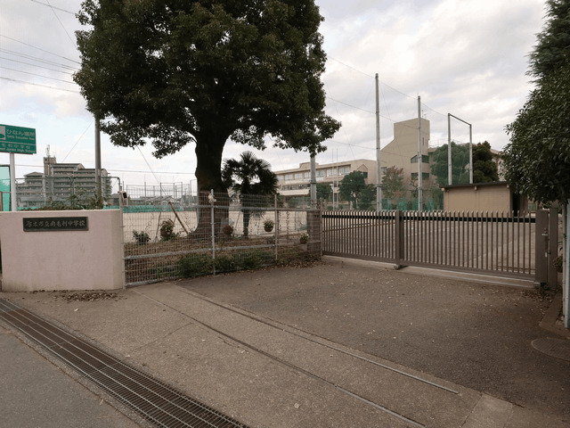 中学校　厚木市立南毛利中学校（中学校）まで2508m