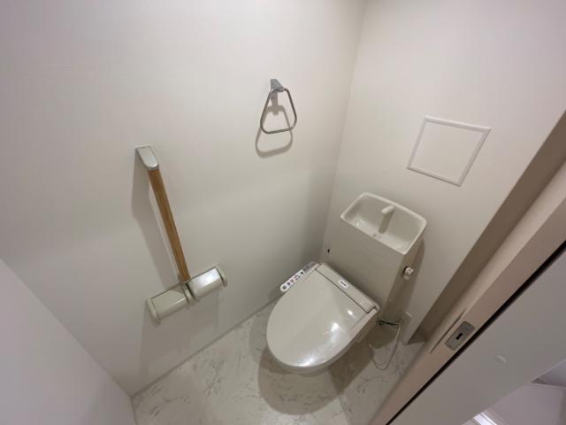 トイレ　トイレ