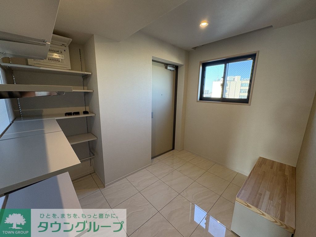 玄関　リビング/居室