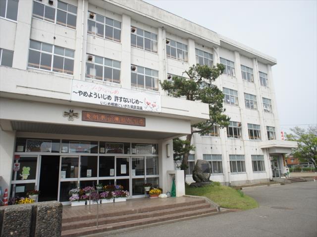 小学校　神田小学校（小学校）まで750m