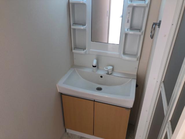 洗面設備　洗髪洗面化粧台