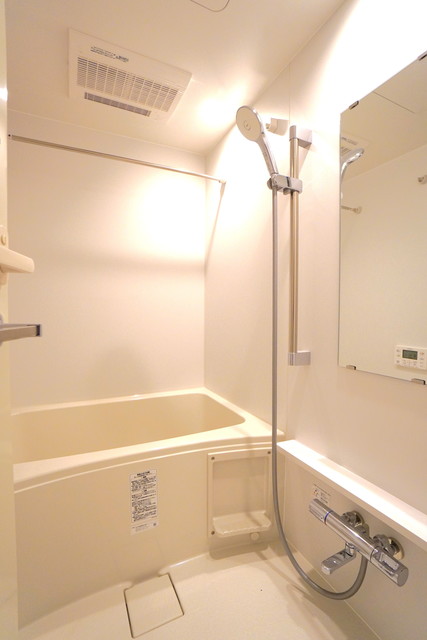 バス・シャワールーム　※写真は同タイプ住戸です。