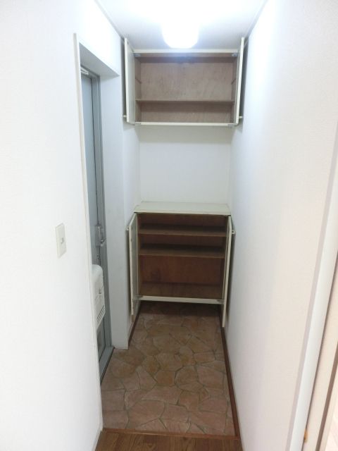 玄関　たっぷりシューズボックス
