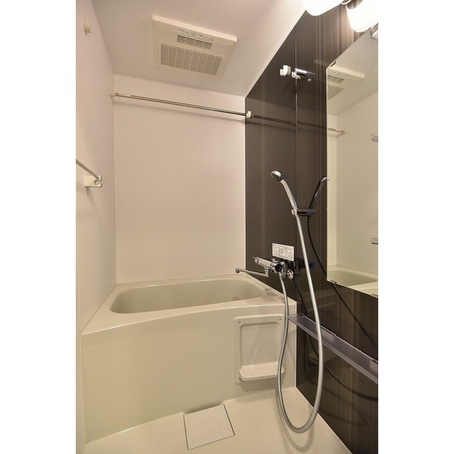 バス・シャワールーム　お風呂です