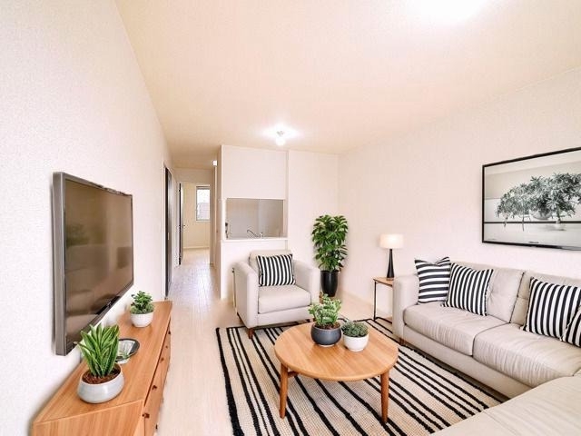 居室・リビング　CGで家具等を配置したもので家具等は含まれません