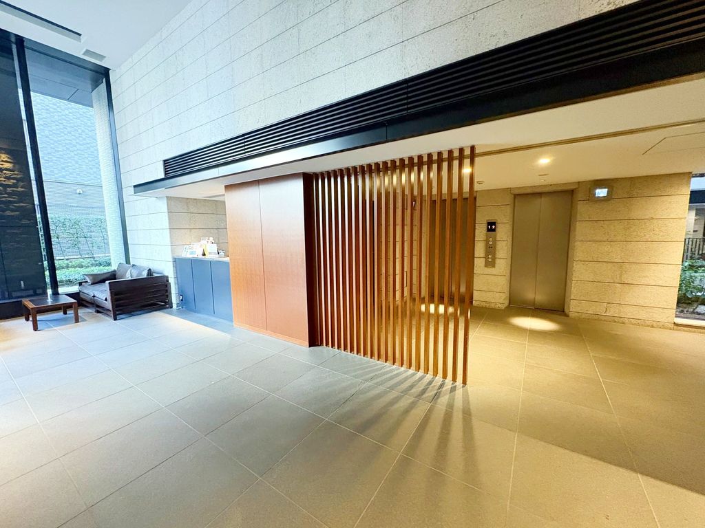 エントランス　エントランス