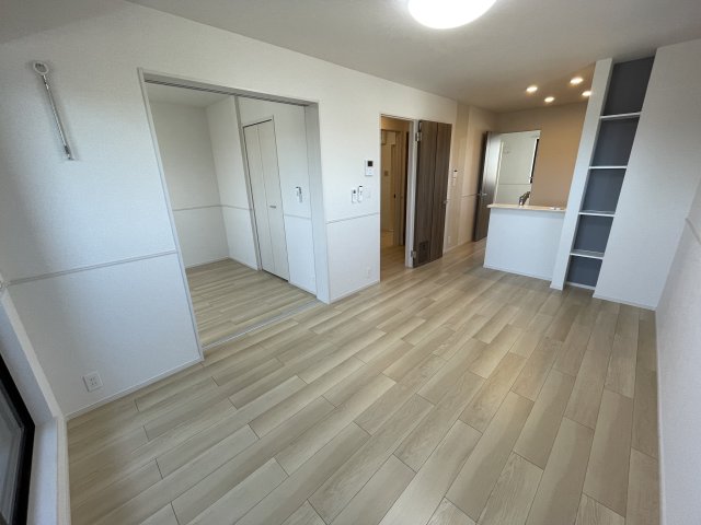 居室・リビング　こちらのリビングで趣味の時間をお楽しみください