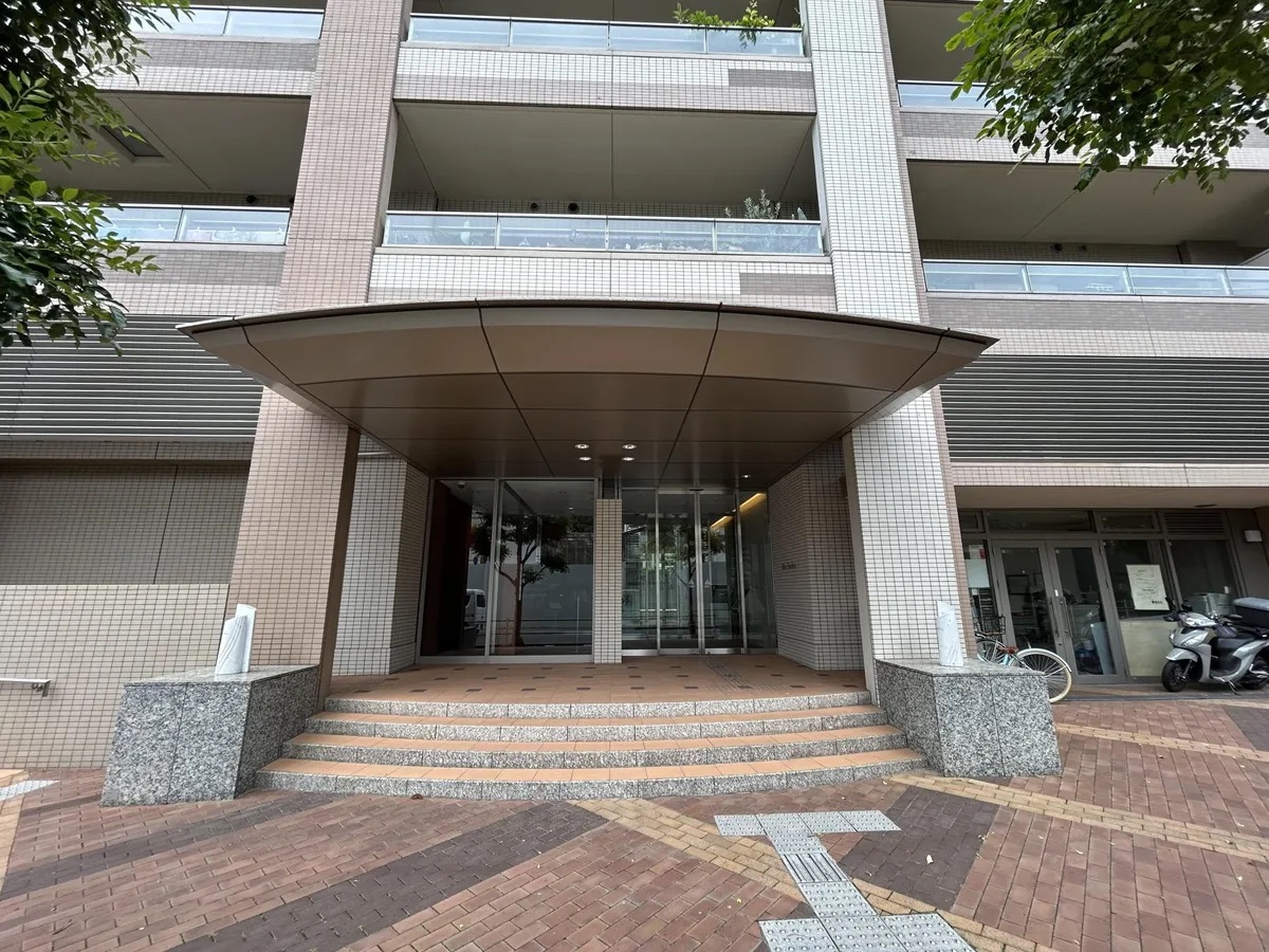 スーパー　日進ワールドデリカテッセン（スーパー）まで346m