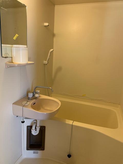 バス・シャワールーム　交換前