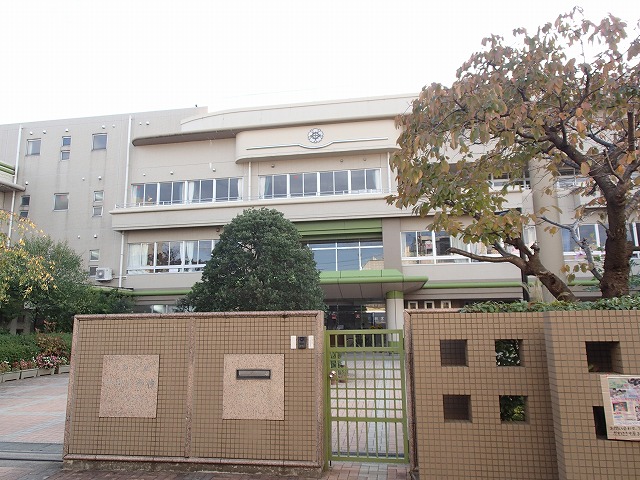 小学校　川崎市立井田小学校（小学校）まで434m