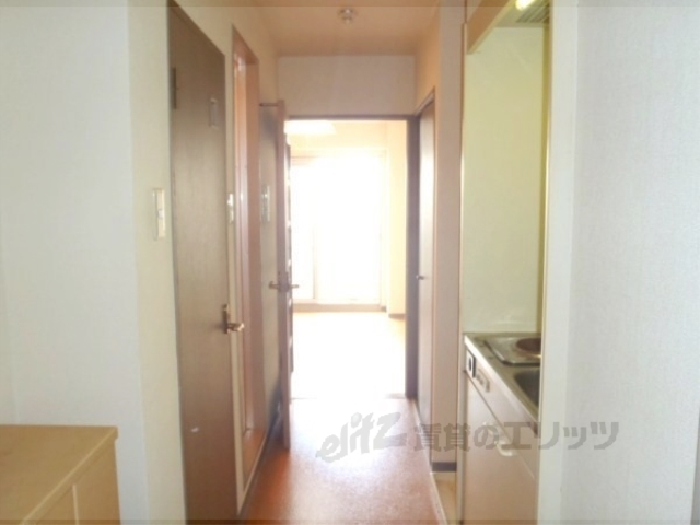 その他部屋・スペース　玄関から